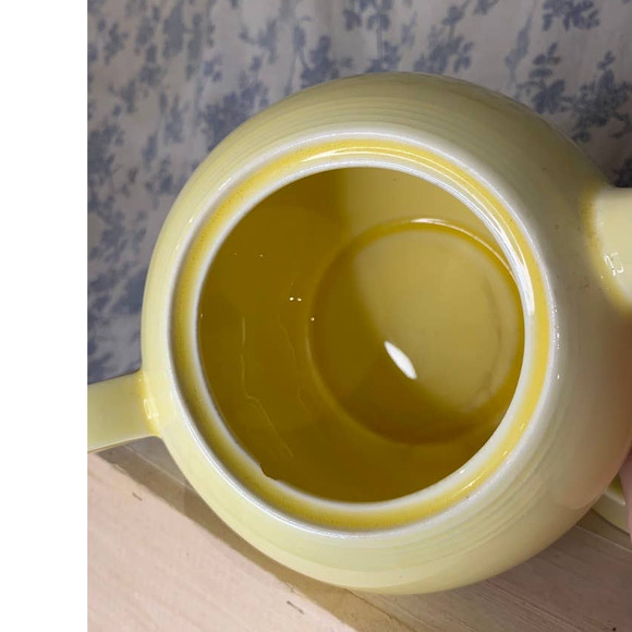 Vintage 1940s WS George U.S.A. Cheerful Yellow Teapot Round - Picture 7 of 7